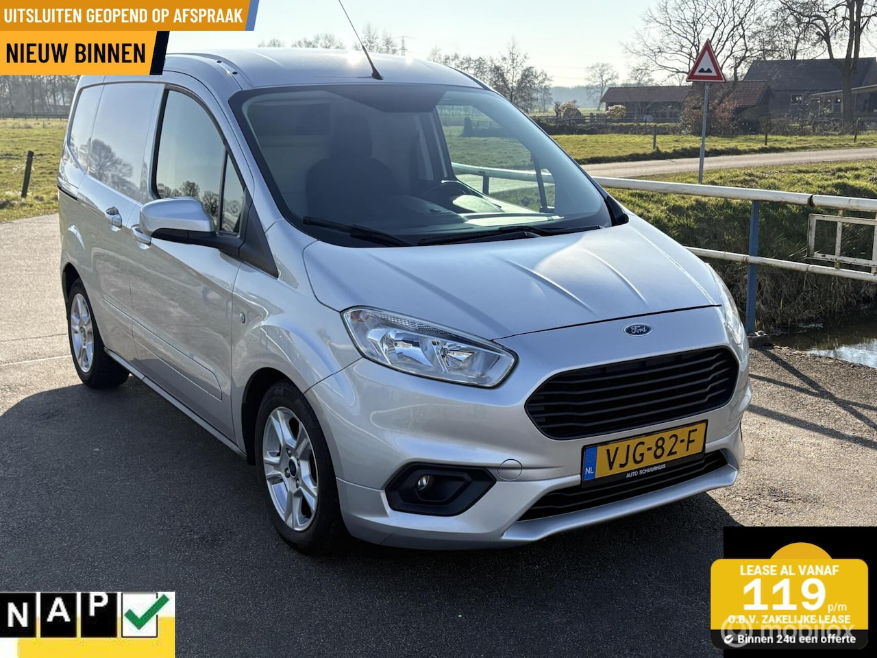 Ford Transit Courier - 1.5 TDCI Limited Veel Opties Apk Nieuw - AutoWereld.nl
