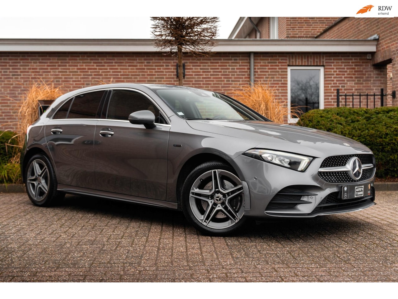 Mercedes-Benz A-klasse - 250 e Business AMG Limited Widescreen Sfeer Keyless Camera 18'' - AutoWereld.nl