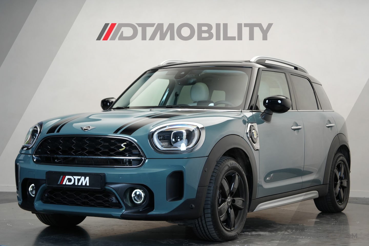 MINI Countryman - Mini 2.0 Cooper S E ALL4 Premium +| Panoramadak | Vol Leder | Head-Up | Apple Carplay - AutoWereld.nl