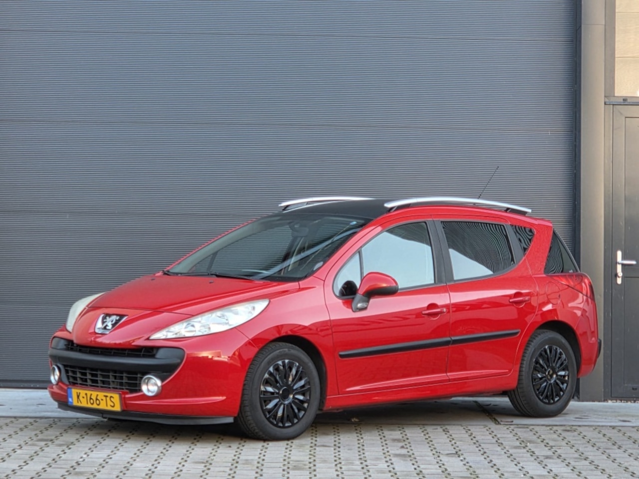 Peugeot 207 SW - 1.4 VTi Sublime airco panodak - AutoWereld.nl