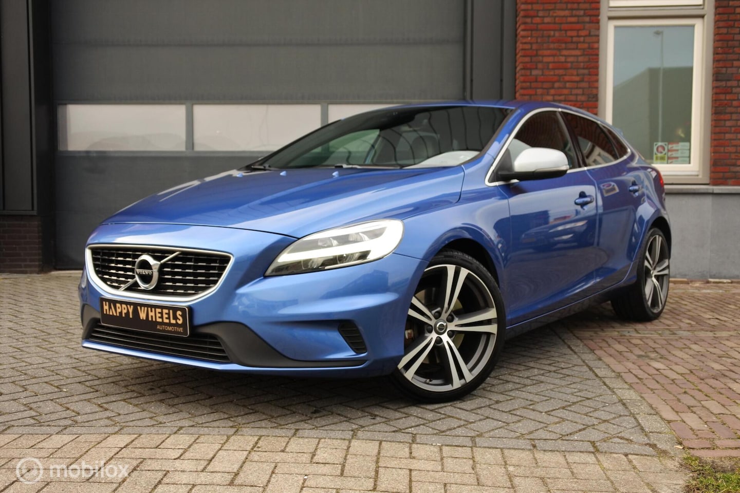 Volvo V40 - T4 | 2018 | 230.000km NAP | HEICO | Standkachel - AutoWereld.nl