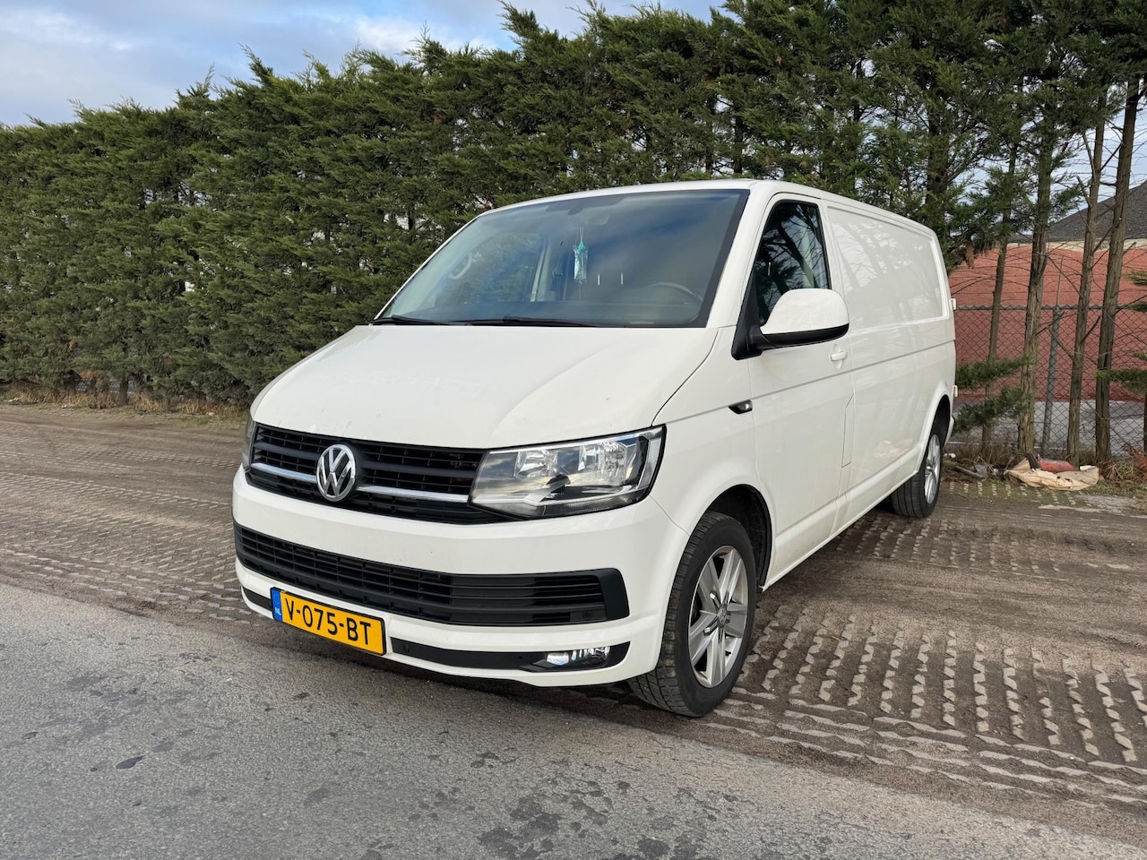 Volkswagen Transporter - 2.0 TDI L2H1 DC Comfortline 2.0 TDI L2H1 DC Comfortline - AutoWereld.nl