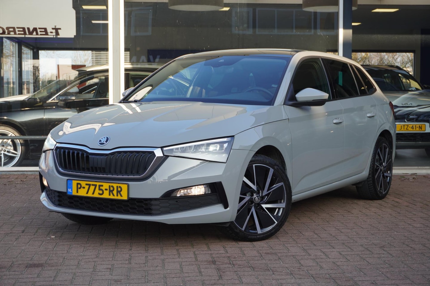 Skoda Scala - 1.0 TSI Sport Business 5deurs | Airco | Elek. Pakket | Vol opties | Lm velgen | Inruil mog - AutoWereld.nl