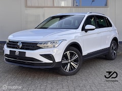 Volkswagen Tiguan - 1.5 TSI United Trekhaak Camera stoel/stuur