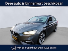 SEAT Leon Sportstourer - 1.5 eTSI FR Trekhaak Navigatie Camera Parkass. Android/Carplay PS