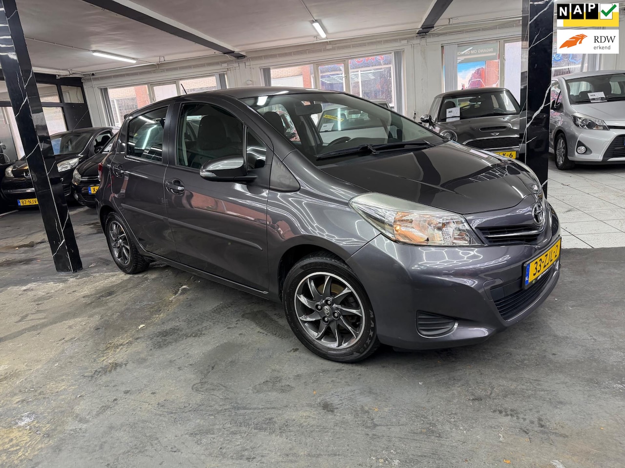 Toyota Yaris - 1.3 VVT-i Aspiration Automaat | Camera | Navi | nap - AutoWereld.nl