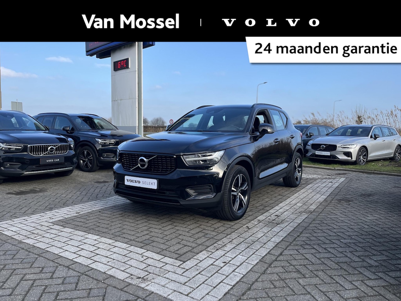 Volvo XC40 - B4 R-Design | Camera | Trekhaak | Visual Park Assist | - AutoWereld.nl