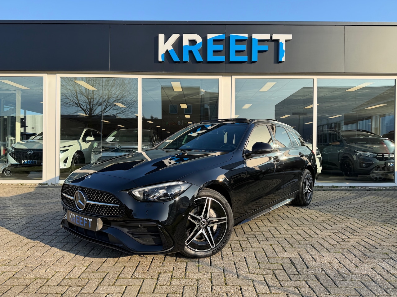 Mercedes-Benz C-klasse Estate - 300 e AMG Line 360 Carmera | ACC | Pano - AutoWereld.nl