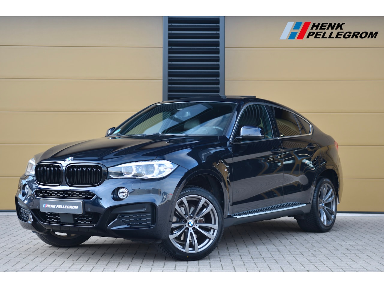 BMW X6 - xDrive30d High Executive * M-Sportpakket * Trekhaak * Camera * Schuifdak * Comfortstoelen - AutoWereld.nl