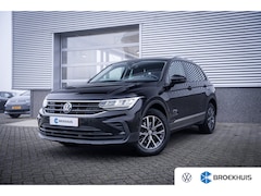 Volkswagen Tiguan - 1.5 TSI Life | Cruise control adaptief | Navigatiesysteem full map | Voorstoelen verwarmd