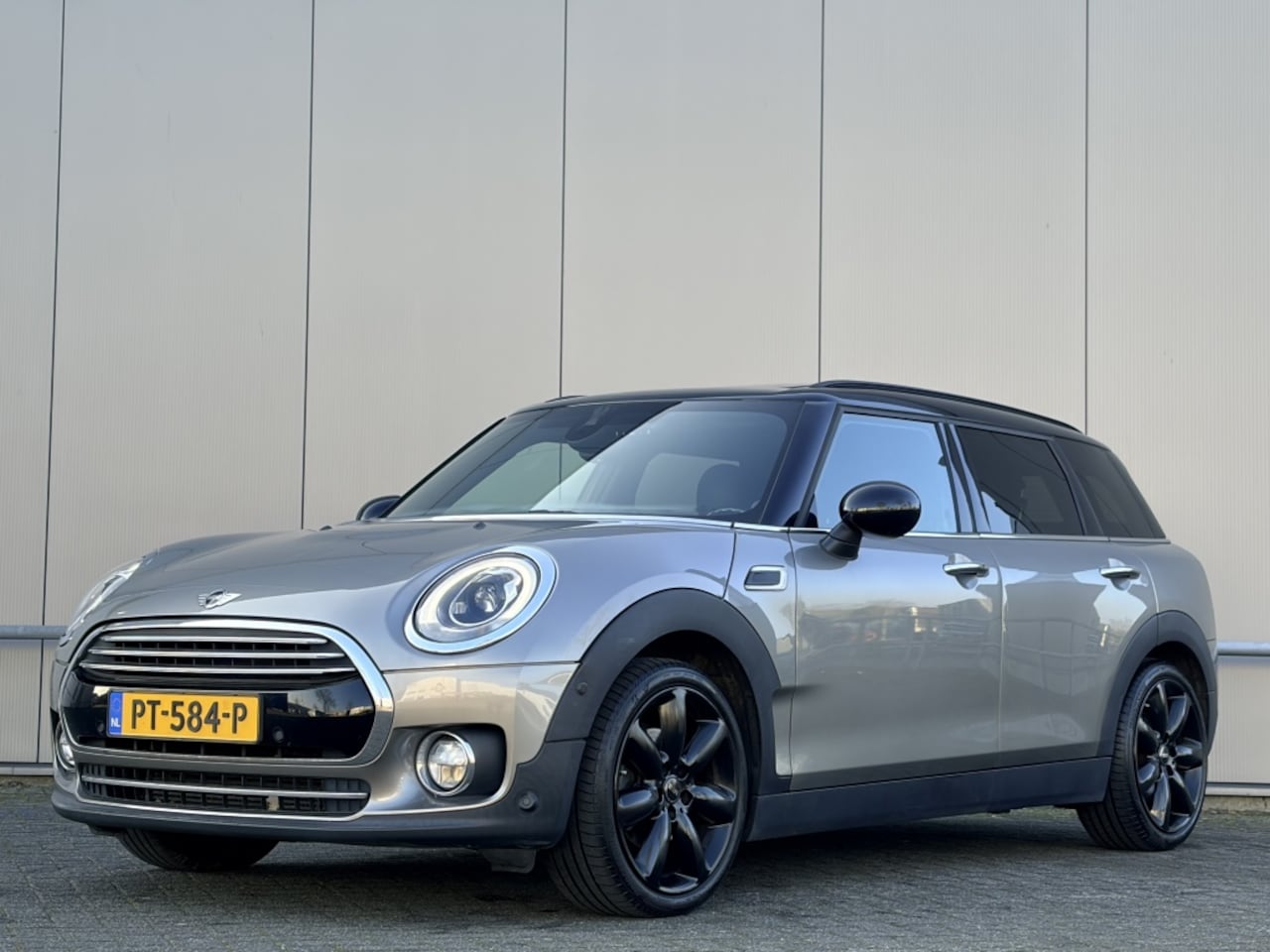 MINI Clubman - Mini 1.5 - VOL! - nap! - leder - automaat - navi - airco - AutoWereld.nl