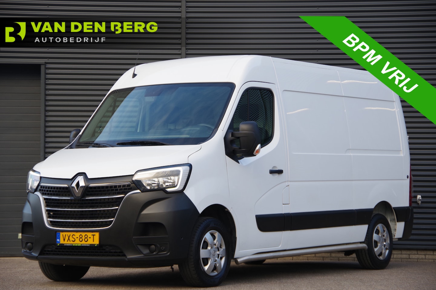 Renault Master - 2.3 dCi L2H2 Work Edition 3-ZITS, 135PK, TREKHAAK, CAMERA, NAVI, CRUISE, AIRCO, DODE HOEK - AutoWereld.nl