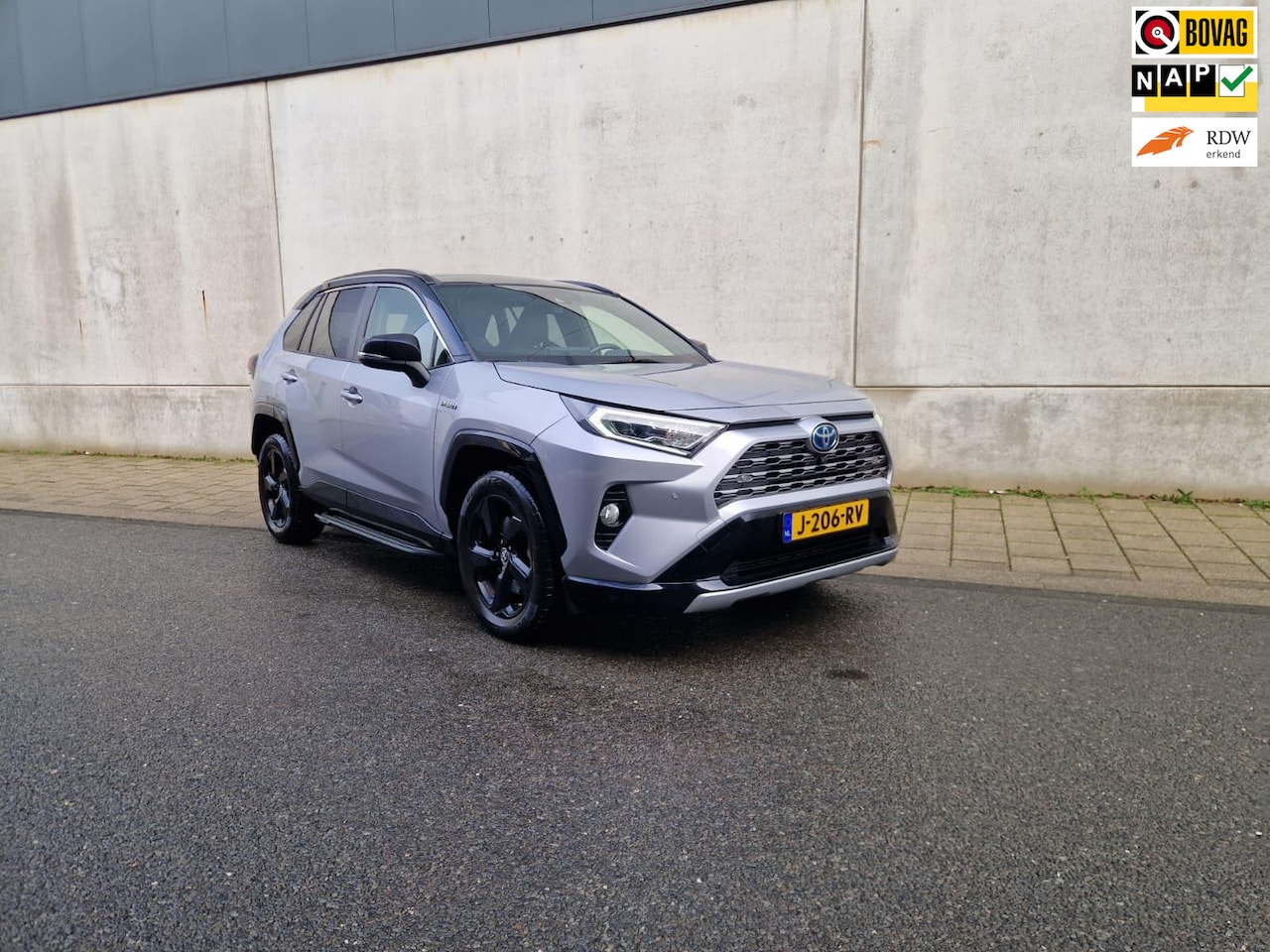 Toyota RAV4 - 2.5 Hybrid Business | trekhaak | elektr. panoramadak - AutoWereld.nl