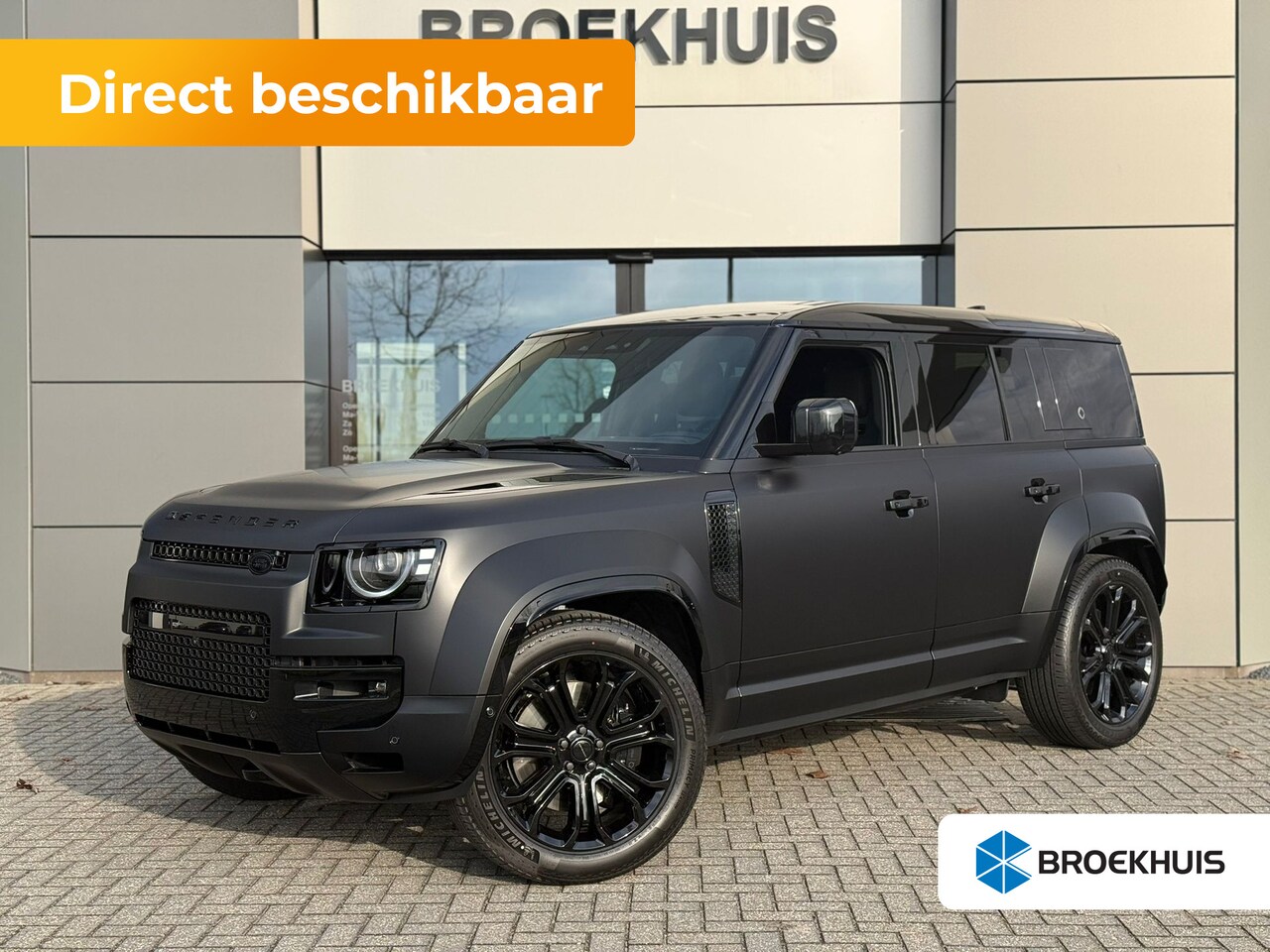 Land Rover Defender 110 - 4.4 P635 110 Octa Black | 14-voudig elektrische verstelbare en koel-/verwarmbare Performan - AutoWereld.nl