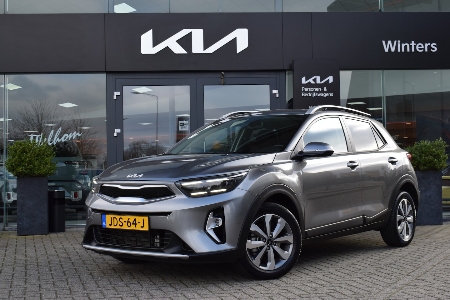 Kia Stonic - 1.0 T-GDi MHEV DynamicPlusLine | Stoelverwarming | Climate Control | Keyless | Tot 10jr. G - AutoWereld.nl