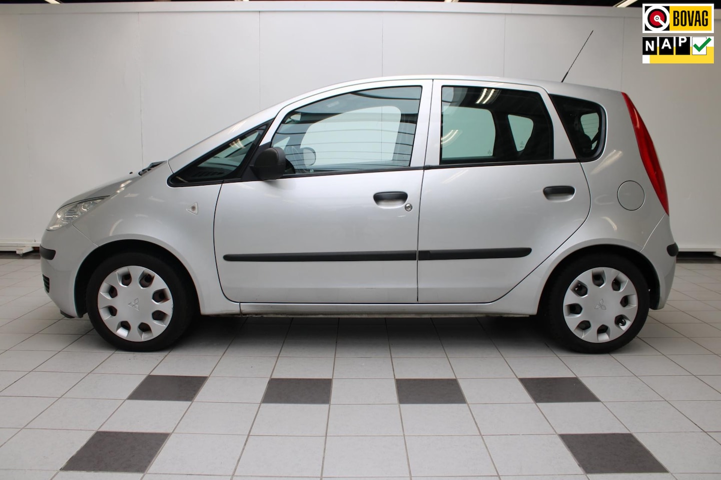 Mitsubishi Colt - 1.3 Invite - NAP en Lage KM-stand - AutoWereld.nl