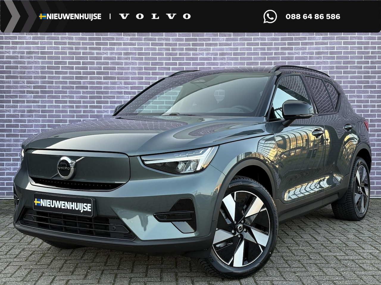 Volvo EX40 - Single Motor Plus Europe 70 kWh | Stoel/stuurverwarming | Draadloze telefoon lader | DAB | - AutoWereld.nl