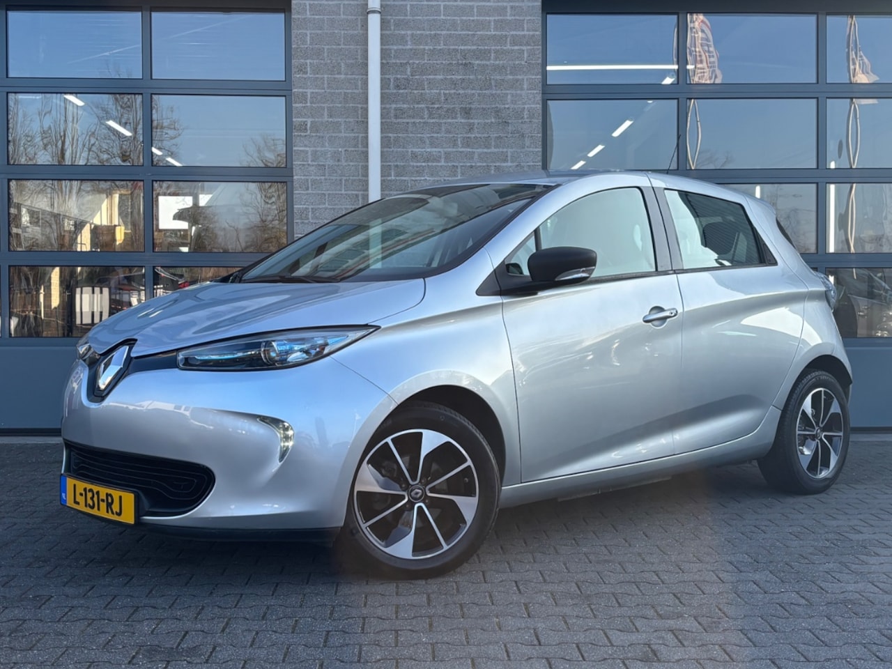 Renault Zoe - R90 Life 41 kWh (ex Accu) SOH 92% |DEALER ONDERHOUDEN | - AutoWereld.nl