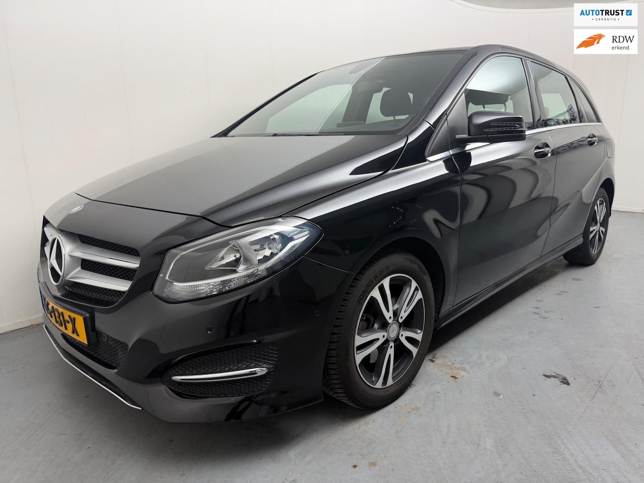 Mercedes-Benz B-klasse - 180 Ambition # Automaat # Clima # Pdc # Lmv - AutoWereld.nl