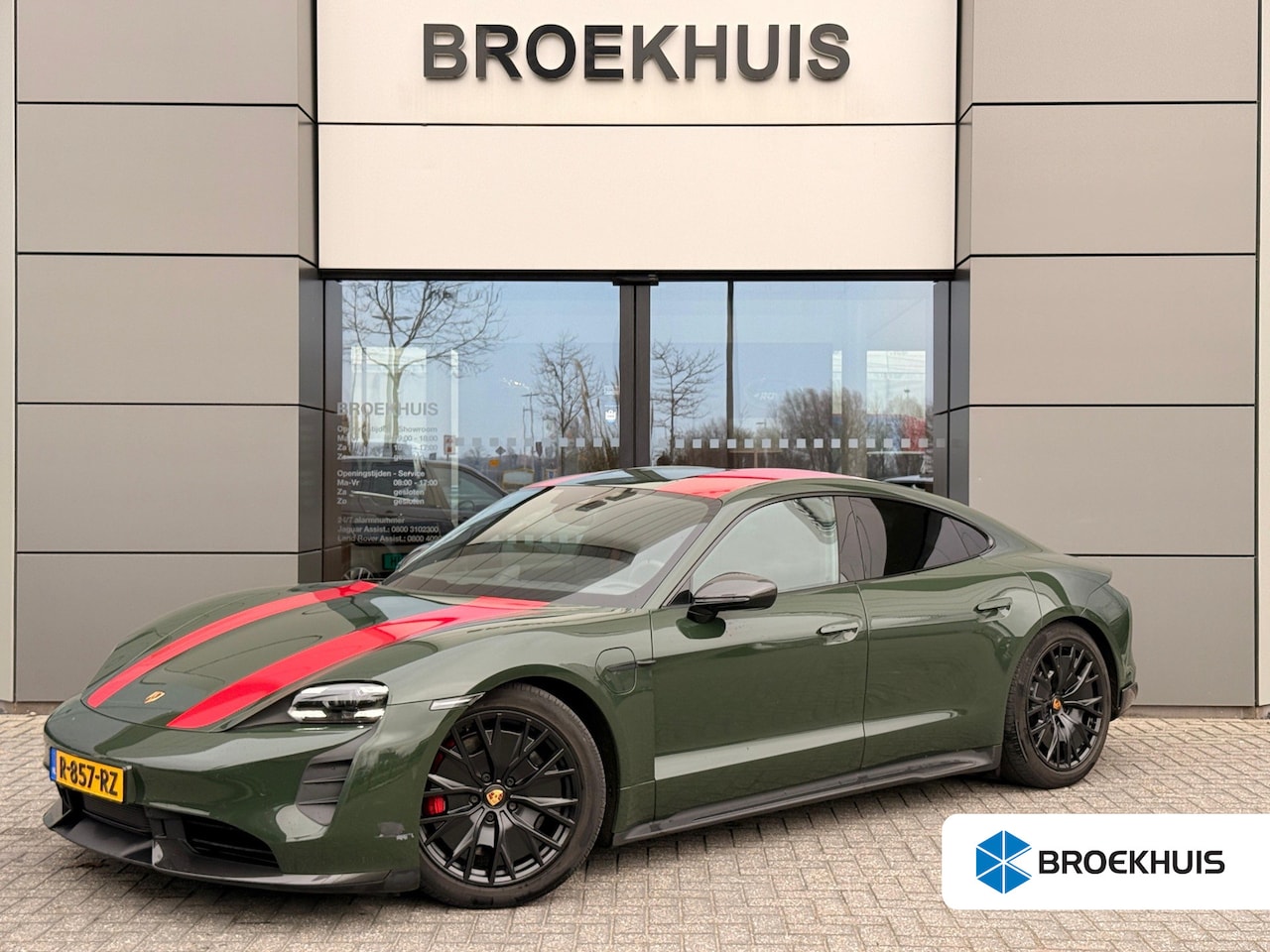 Porsche Taycan - GTS - PTS kleur | Apple Carplay/Android Auto|telefoonintegratie premium | Audio installati - AutoWereld.nl