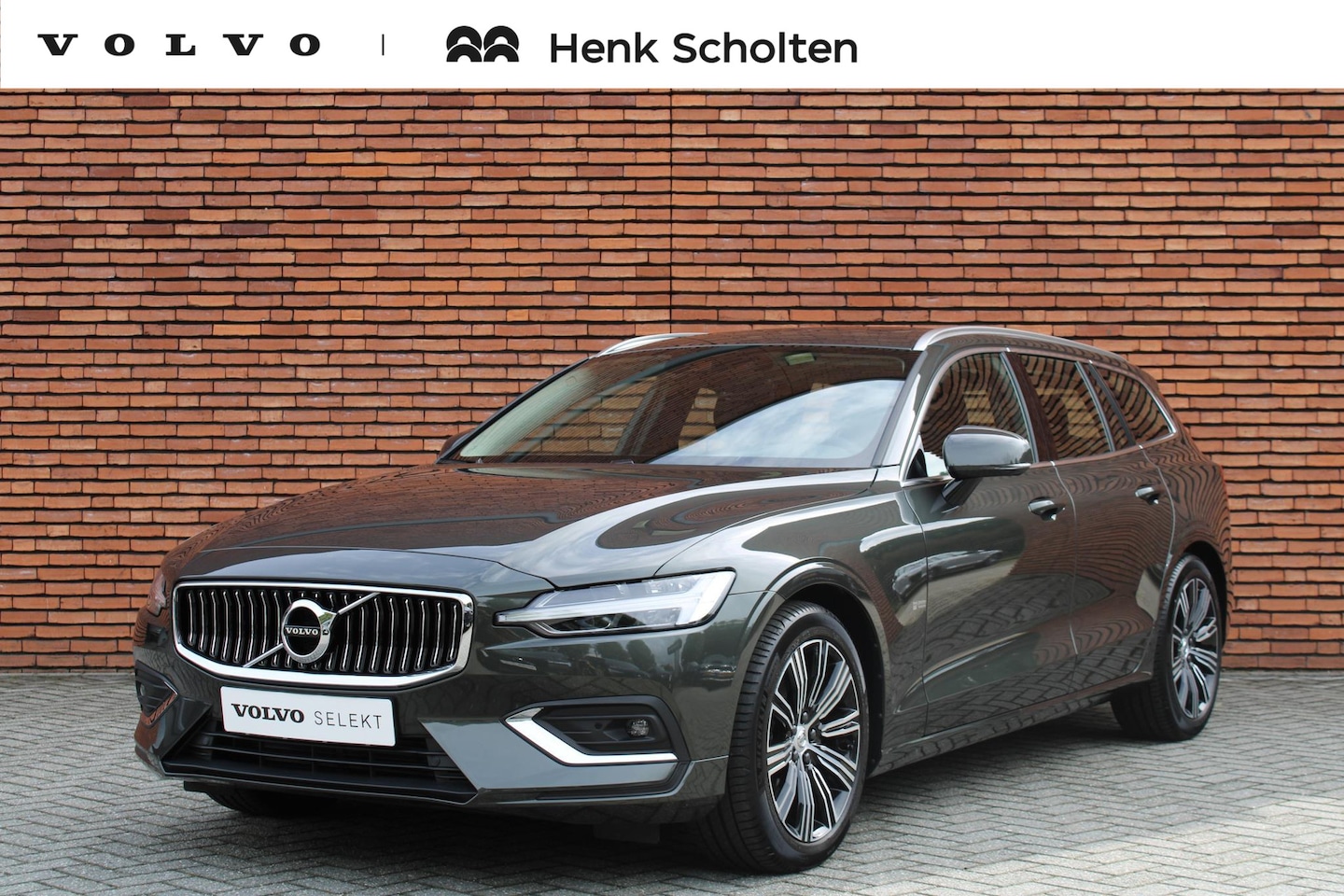 Volvo V60 - B3 Inscription | Parkeercamera | Verwarmbare Voorstoelen + Stuurwiel | Adaptieve Bochtverl - AutoWereld.nl