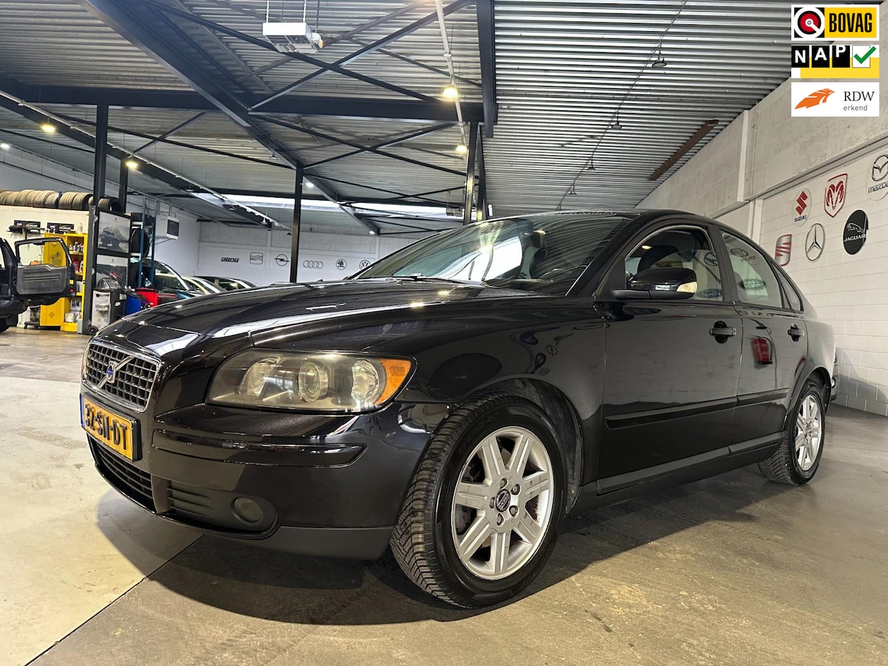 Volvo S40 - 2.4/Automaat/Trekhaak/Navi/Dealer onderhouden/Apk nieuw - AutoWereld.nl