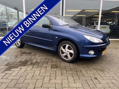 Peugeot 206 CC - 1.6-16V Lmv / Leer / Clima / Bluetooth