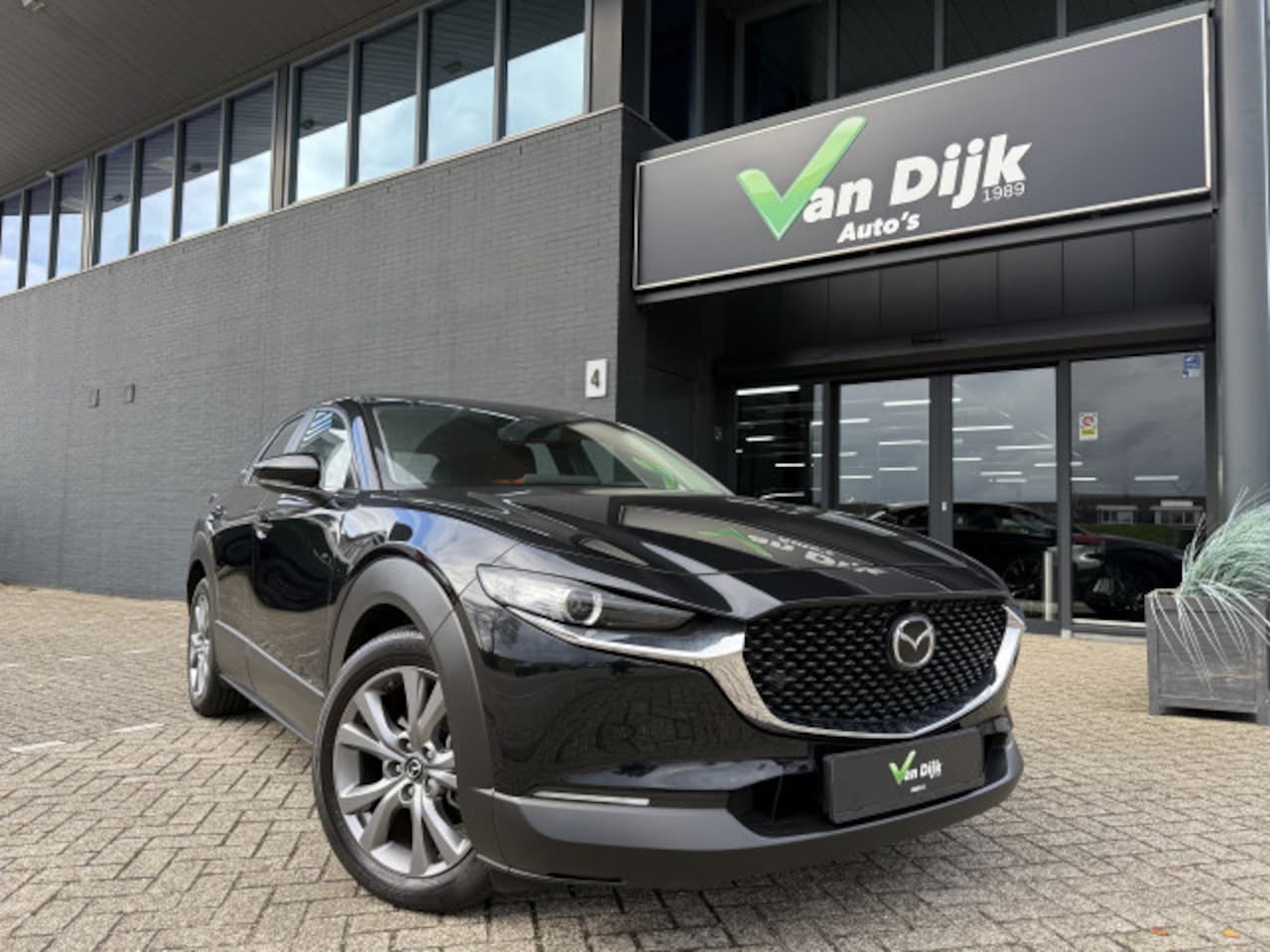 Mazda CX-30 - 2.0 e-SkyActiv-X M Hybrid 187Pk Open Dak Navi 360Camera Bose El.Klep - AutoWereld.nl