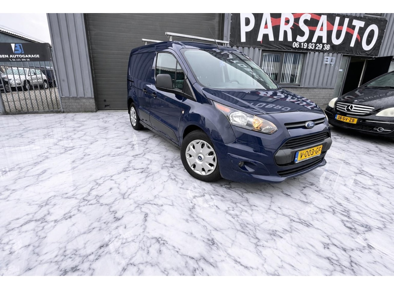 Ford Transit Connect - 1.5 TDCI L1 Trend 3xz Carplay/Cam/Trekhaak - AutoWereld.nl