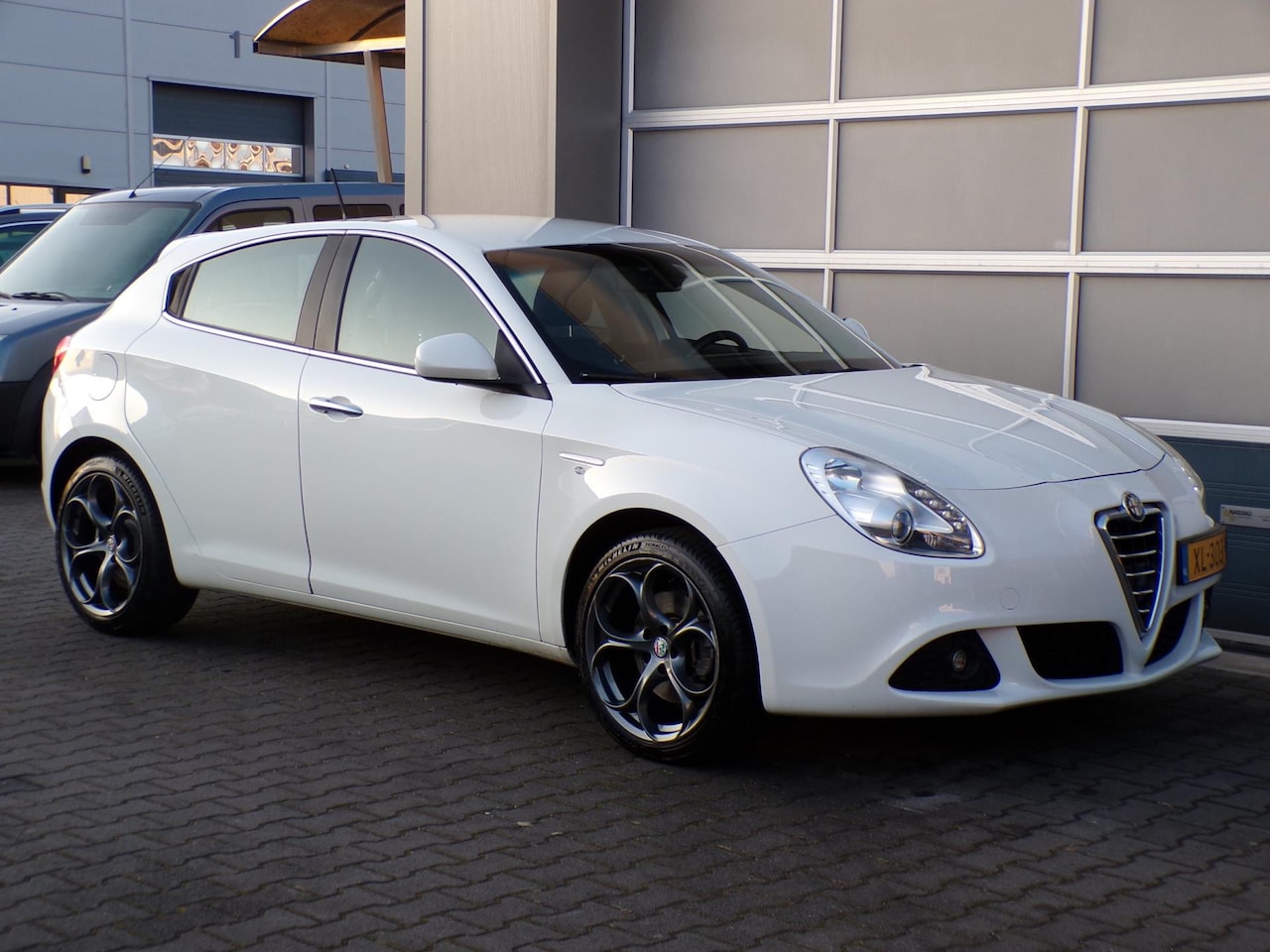 Alfa Romeo Giulietta - 1.4 T Distinctive|Cruise|Alcantara|PDC - AutoWereld.nl