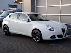 Alfa Romeo Giulietta - 1.4 T Distinctive|Cruise|Alcantara|PDC