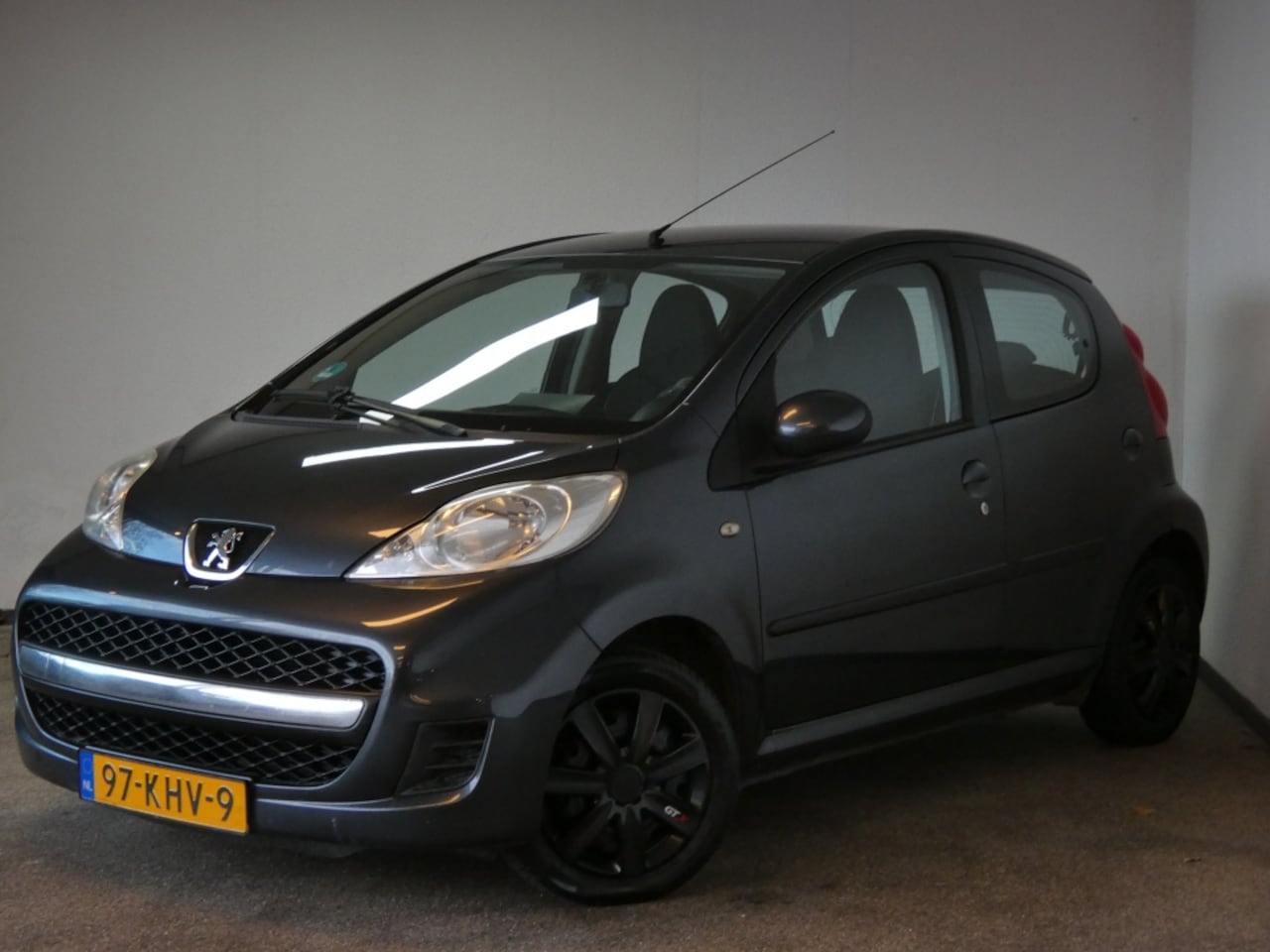Peugeot 107 - 1.0-12V Sublime Nwe APK airco - AutoWereld.nl