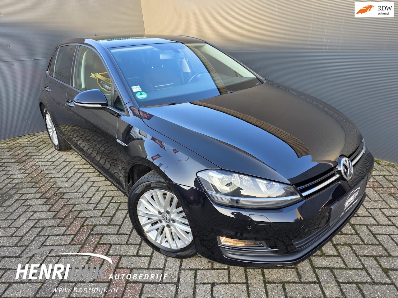 Volkswagen Golf - 1.2 TSI CUP Edition Camera / Trekhaak / Navi / ParkAssist / Xenon - AutoWereld.nl