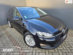 Volkswagen Golf - 1.2 TSI CUP Edition Camera / Trekhaak / Navi / ParkAssist / Xenon