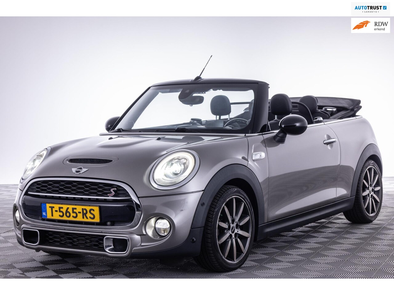MINI Cabrio - Cooper S 2.0 192 PK Chili Serious Business|Harman Kardon|Head Up|Leder| - AutoWereld.nl