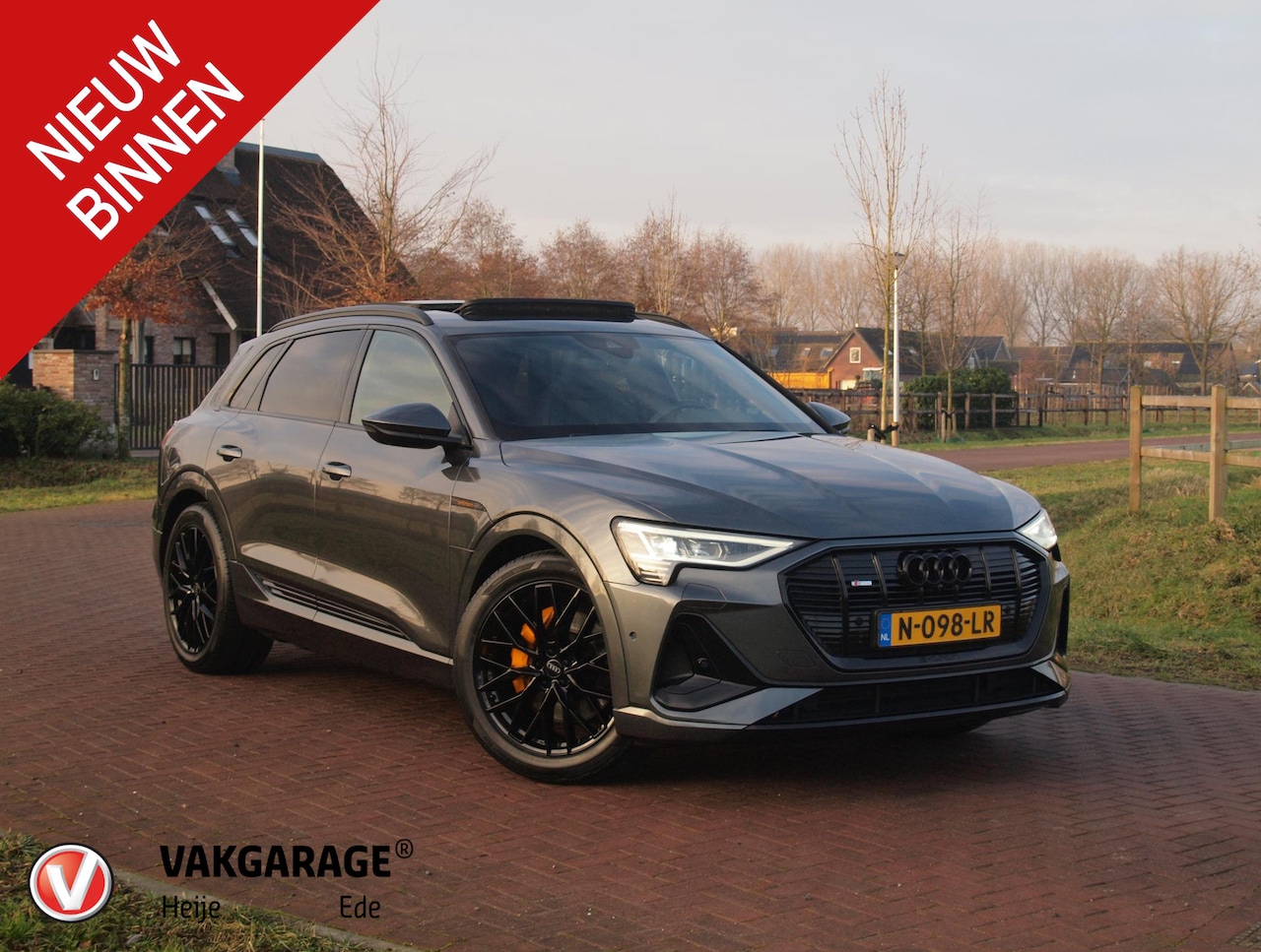 Audi e-tron - 55 quattro S edition 95 kWh | SOH 98% | Panoramadak | Sfeerverlichting | 360 Camera | Appl - AutoWereld.nl