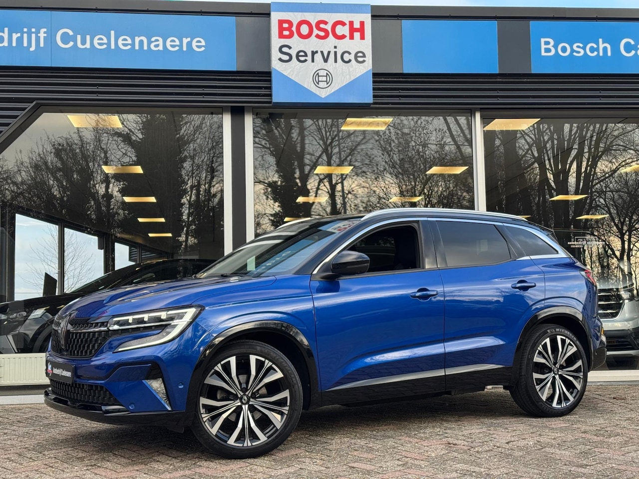 Renault Austral - TCe 160 EDC iconic Head up / Elektr bed. stoel / LM velgen / Elektr klep / 360 camera - AutoWereld.nl