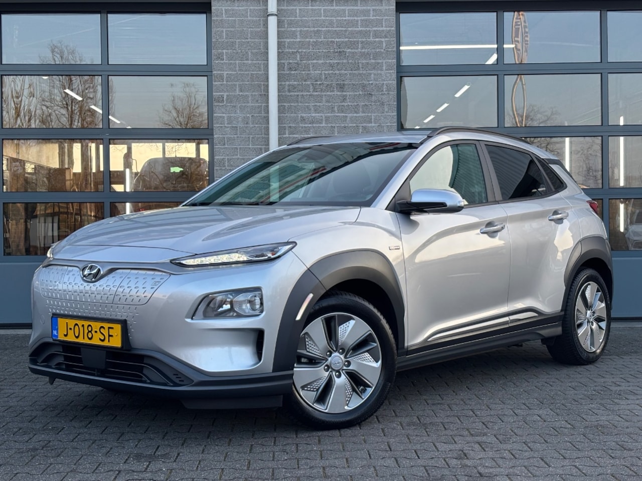 Hyundai Kona Electric - EV Fashion 64 kWh|SOH 100%|1E EIGENAAR|DEALERONDERHOUDEN| - AutoWereld.nl