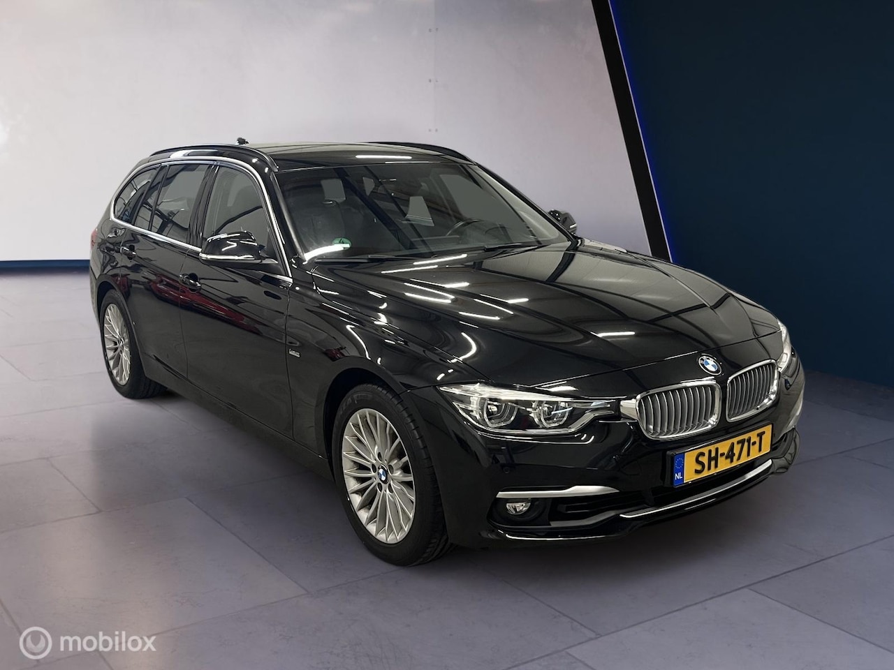 BMW 3-serie Touring - 318i Edition Luxury Line Purity Executiv - AutoWereld.nl