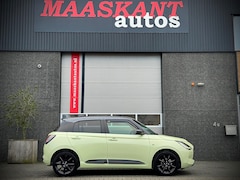 Suzuki Swift - 1.2 Select / Smart Hybrid / Rhino pack / 2-Tone / Camera / 17 inch / 1st owner / THE UNIQU