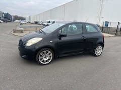 Toyota Yaris - 1.3 VVTi Sol