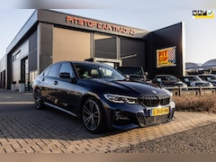 BMW 3-serie - 318i M-Sport, Tanzanite, Sfeerverlichting, 19 inch, Carplay