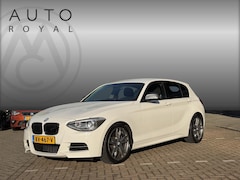 BMW 1-serie - M135i High Executive AUTOMAAT |HARMAN/KARDON | DODEHOEK DETECTIE | ACHTERUIT RIJ CAMERA| S