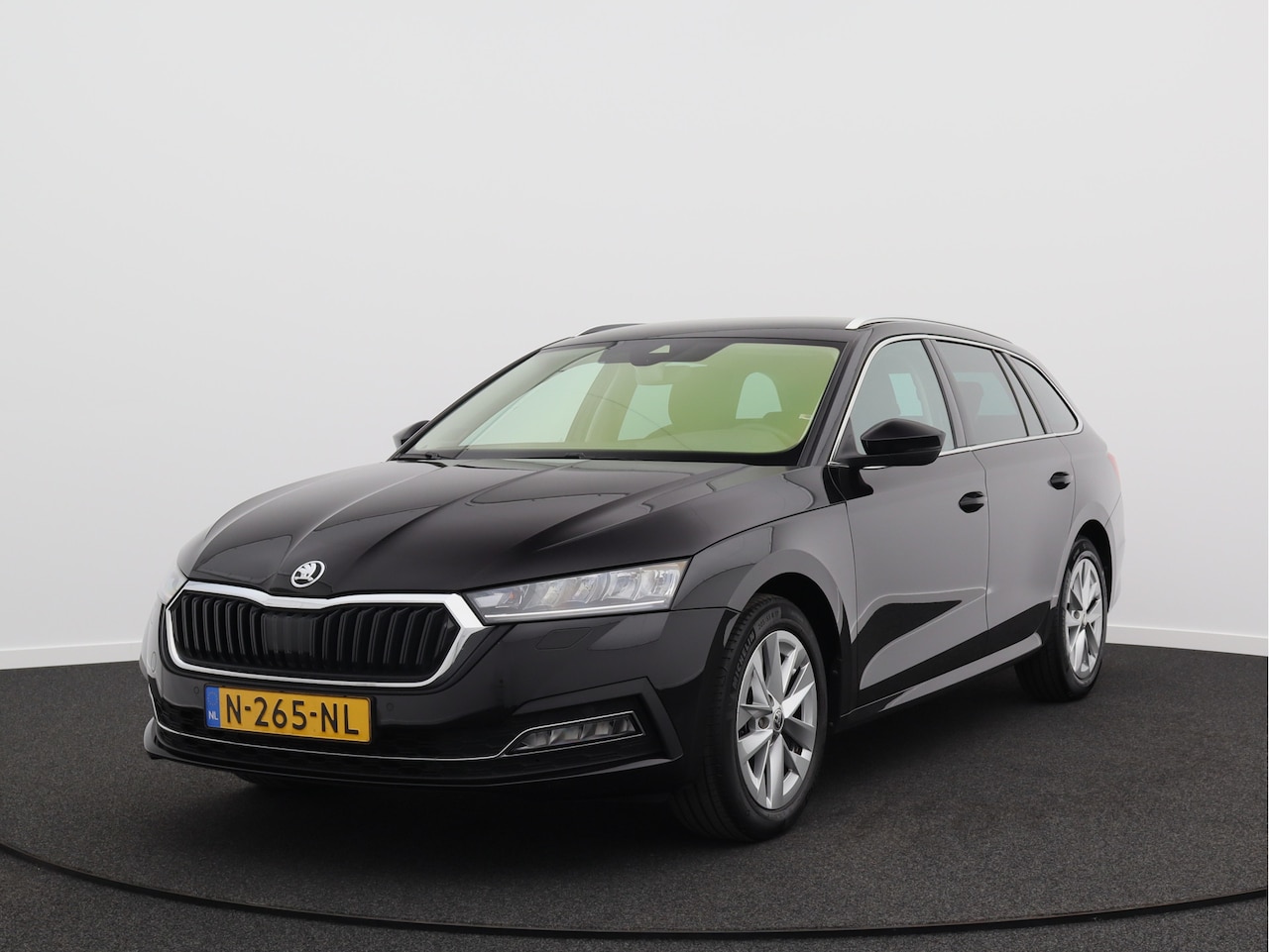 Skoda Octavia Combi - 1.0 e-TSI Business Edition Plus/ automaat/ zeer mooi! - AutoWereld.nl