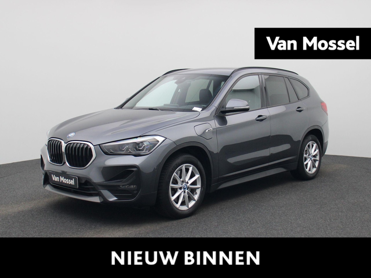 BMW X1 - xDrive25e (162 kW) | Cruise Control | Head-up display | Stoelverwarming | Achteruitrijcame - AutoWereld.nl