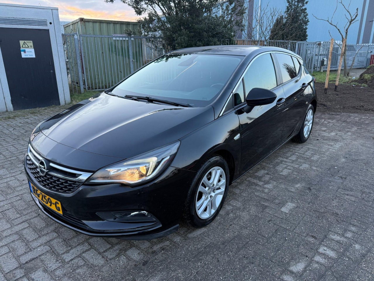 Opel Astra - 1.6 CDTI Business 1.6 CDTI Business, 5D, Navi, Cruise, NAP! - AutoWereld.nl