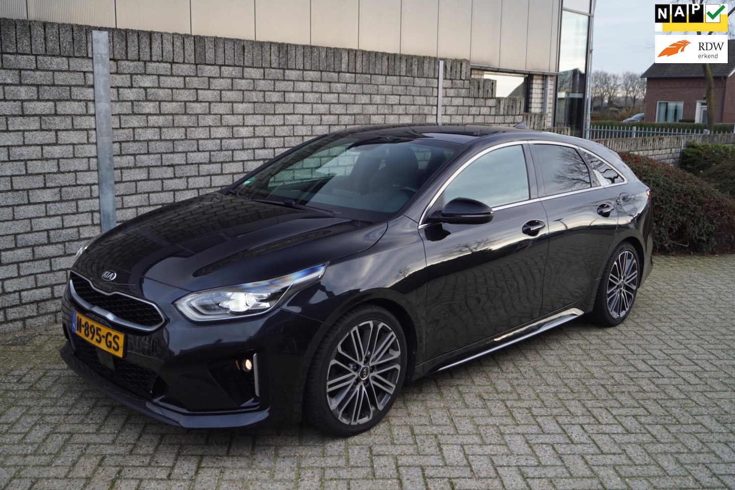 Kia Pro cee'd - 1.5 T-GDI GT-PlusLine Autom Leder/Alcantara Sportst Stoel/Stuur A Bank Verw Navi Camera Ad - AutoWereld.nl