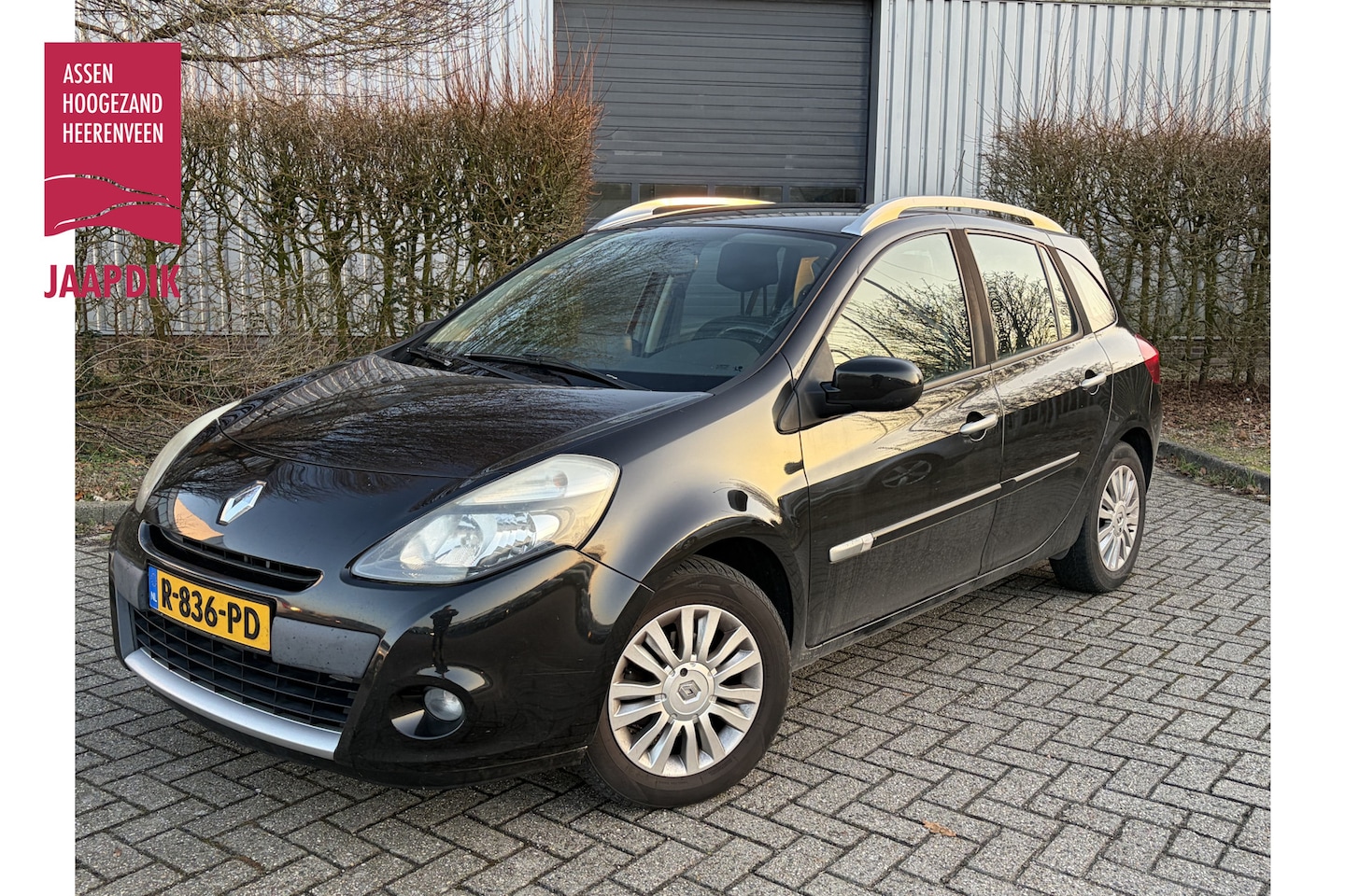 Renault Clio Estate - BJR 2012 1.2 TCE 104 PK Collection AIRCO | NAVI | TREKHAAK | LMV | DAKRAILS - AutoWereld.nl