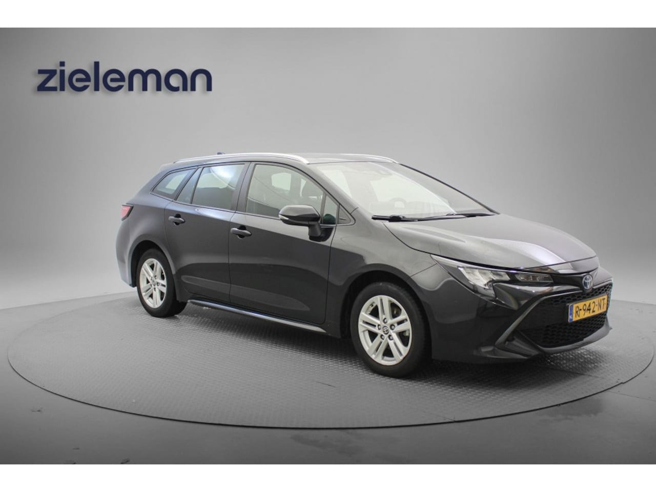 Toyota Corolla Touring Sports - 1.8 Hybrid Active - Carplay, Navi, Camera, Cruise - AutoWereld.nl