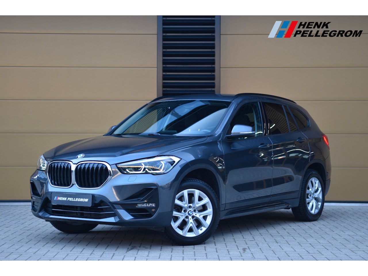 BMW X1 - sDrive20i * Sportstoelen * Trekhaak * Sportline * LED * Facelift * - AutoWereld.nl